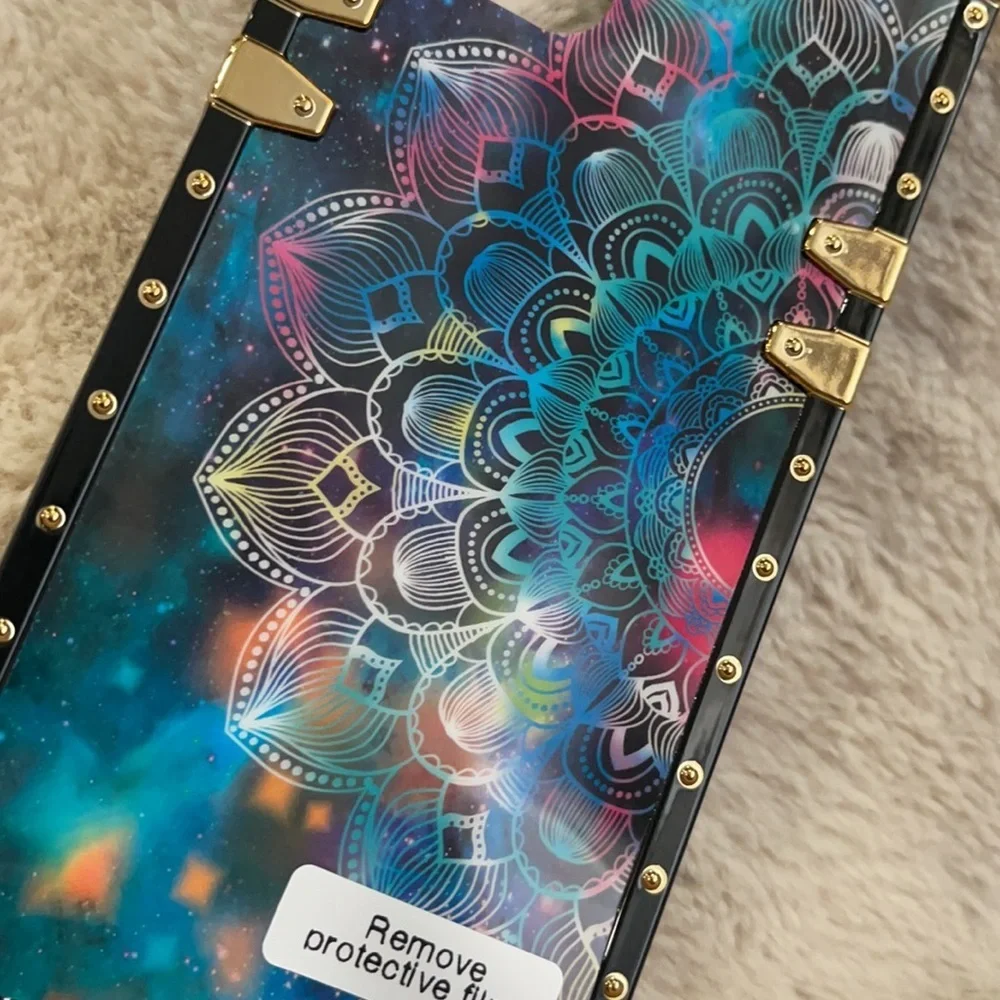 New beautiful mandala phone case for iPhone 12